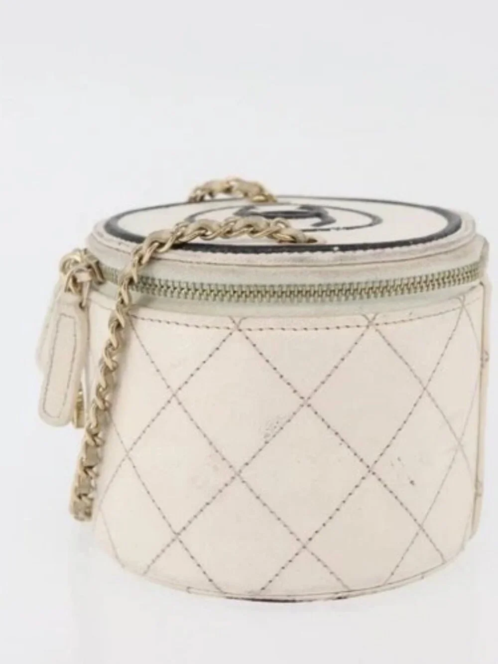 CHANEL Matelasse Chain Shoulder Bag Leather White Gold CC Auth 126060